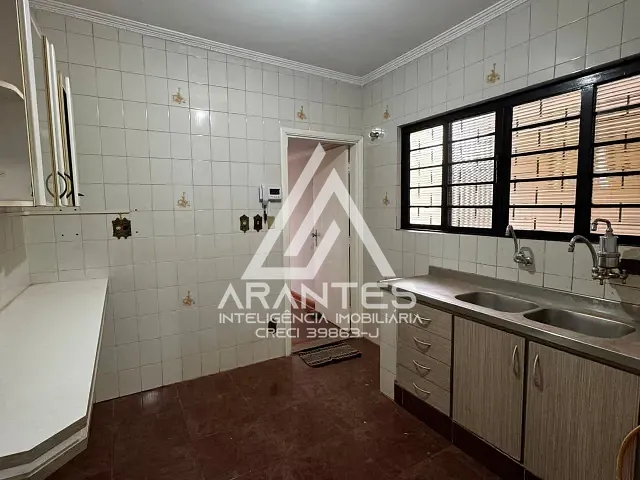 Casa 3 quartos e 1 banheiro, para alugar, no bairro Celina em Barretos