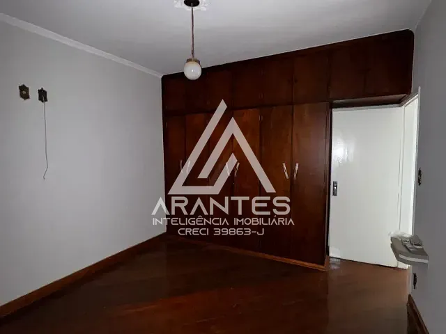 Casa 3 quartos e 1 banheiro, para alugar, no bairro Celina em Barretos