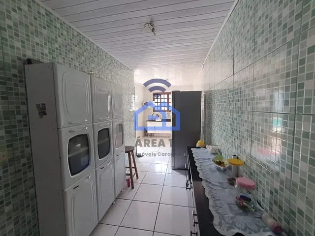 Casa com 300m² 2 quartos e 2 banheiros, à venda, no bairro Martim de Sá em Caraguatatuba