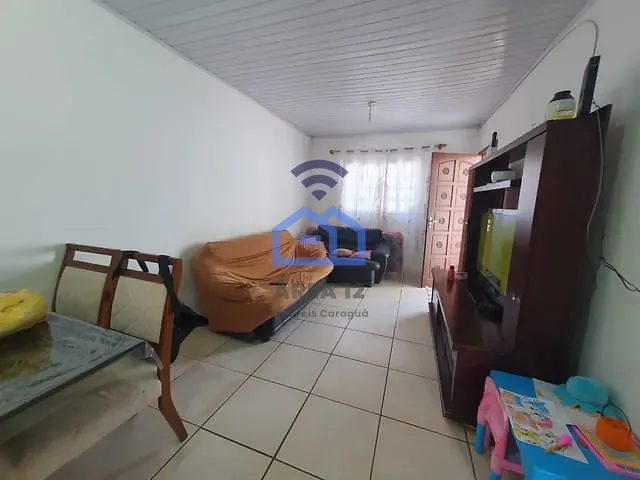 Casa com 300m² 2 quartos e 2 banheiros, à venda, no bairro Martim de Sá em Caraguatatuba