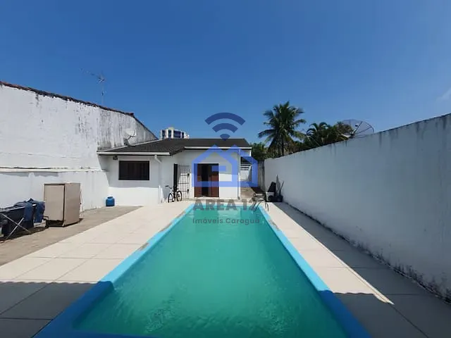Casa com 300m² 2 quartos e 2 banheiros, à venda, no bairro Martim de Sá em Caraguatatuba