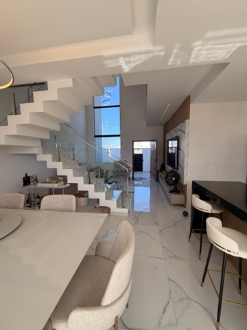 Casa com 200m² 3 quartos e 3 banheiros, à venda, no bairro Cidade Jardim em Campos dos Goytacazes