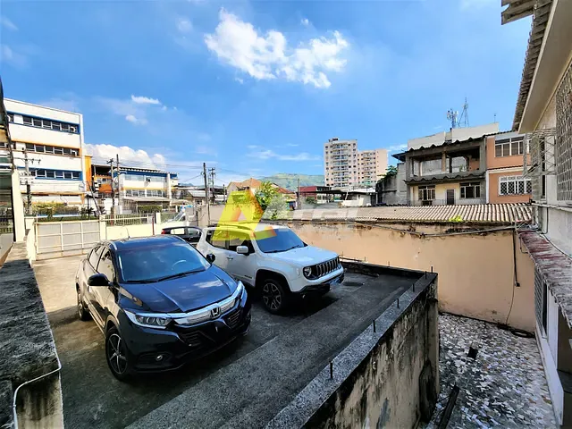 Casa com 300m², para alugar, no bairro Cascadura em Rio de Janeiro