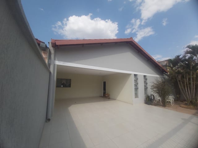 Casa com 530m² 4 quartos e 2 banheiros, à venda, no bairro Setor Sudoeste em Goiânia