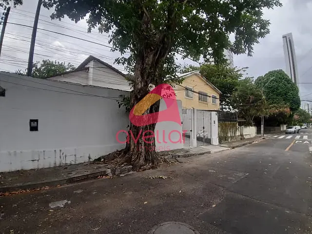 Casa 4 quartos e 5 banheiros, para alugar, no bairro Casa Amarela em Recife
