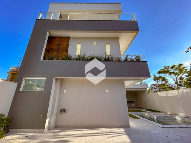 Casa com 180m² 4 quartos e 5 banheiros, à venda, no bairro Vargem Pequena em Rio de Janeiro