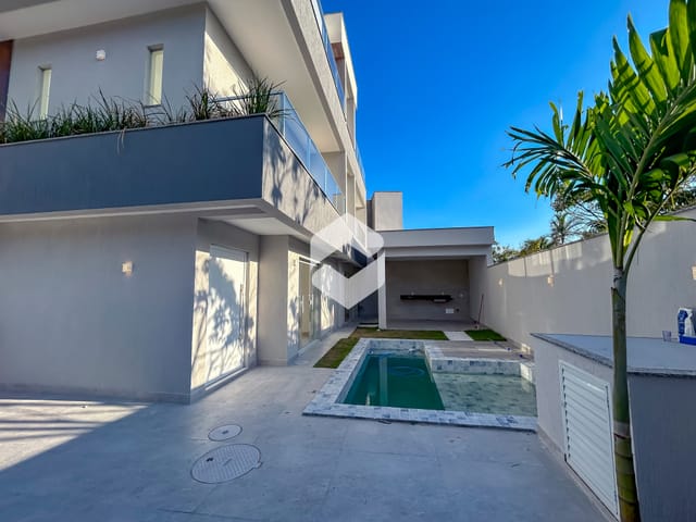 Casa com 180m² 4 quartos e 5 banheiros, à venda, no bairro Vargem Pequena em Rio de Janeiro