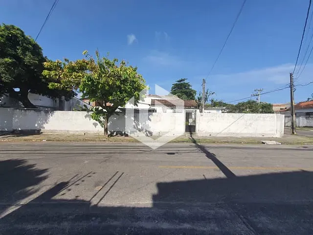 Casa com 445m², à venda ou para alugar, no bairro Campo Grande em Recife
