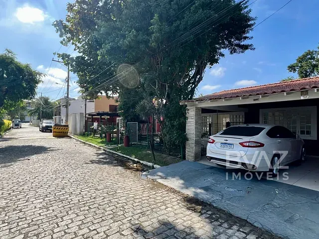Casa 5 quartos e 5 banheiros, à venda ou para alugar, no bairro Praia do Siqueira em Cabo Frio