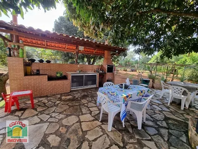 Casa com 4000m² 3 quartos e 4 banheiros, à venda, no bairro Zona Rural em Goianápolis