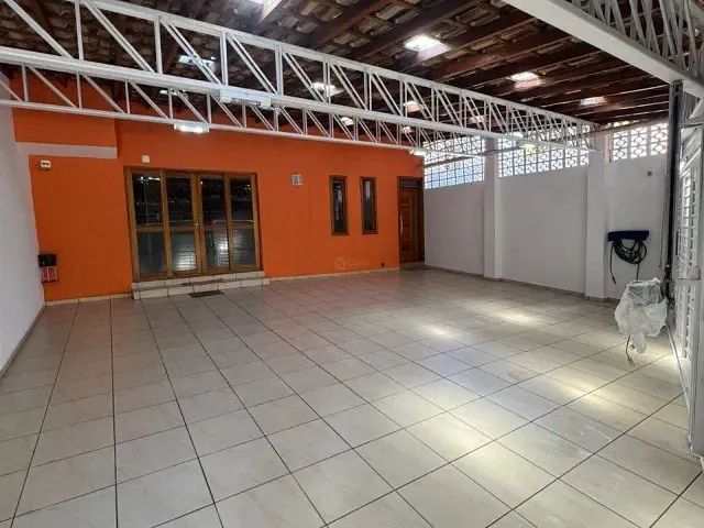 Casa com 660m², à venda ou para alugar, no bairro Parque Residencial Eloy Chaves em Jundiaí