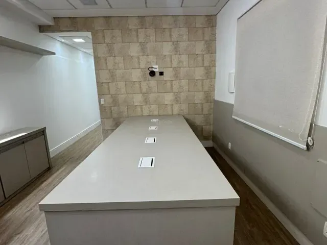 Casa com 660m², à venda ou para alugar, no bairro Parque Residencial Eloy Chaves em Jundiaí