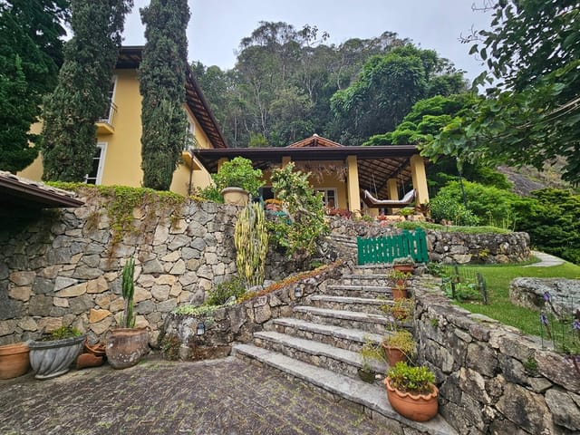 Casa de alto padrão no Cônego