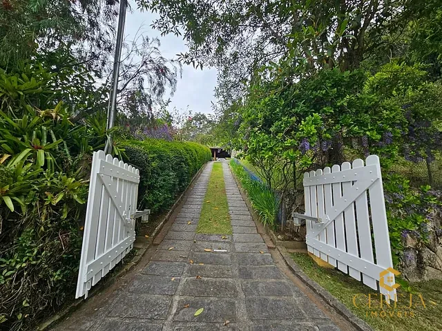 Casa com 879m² 2 quartos e 3 banheiros, à venda, no bairro Cônego em Nova Friburgo