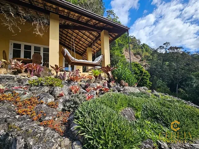 Casa com 879m² 2 quartos e 3 banheiros, à venda, no bairro Cônego em Nova Friburgo