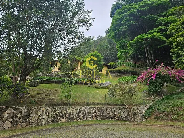 Casa com 879m² 2 quartos e 3 banheiros, à venda, no bairro Cônego em Nova Friburgo
