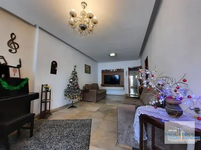 Casa com 300m² 4 quartos e 3 banheiros, à venda, no bairro Jardim Camburi em Vitória