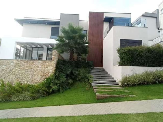 Casa com 315m² 4 quartos e 1 banheiro, para alugar, no bairro Mogi Moderno em Mogi das Cruzes