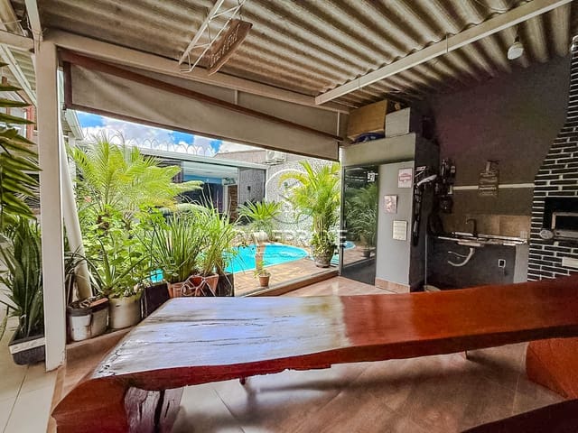Casa com 360m² 2 quartos e 2 banheiros, à venda, no bairro Setor Habitacional Arniqueira (Águas Claras) em Brasília