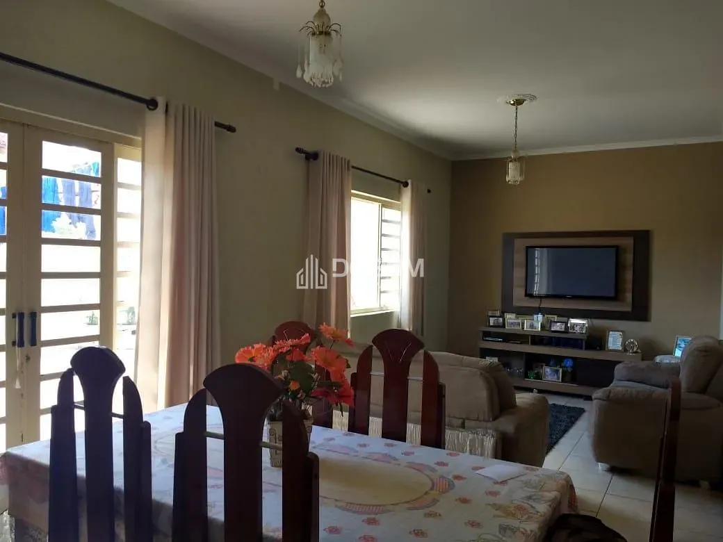 Casa, 3 quartos, 200 m² - Foto 12