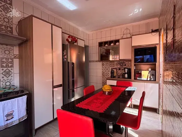 Casa 3 quartos e 2 banheiros, à venda, no bairro Parque Residencial Belinha Ometto em Limeira