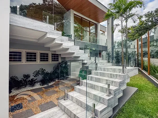 Casa 3 quartos e 5 banheiros, à venda, no bairro Das Águas em Ipatinga