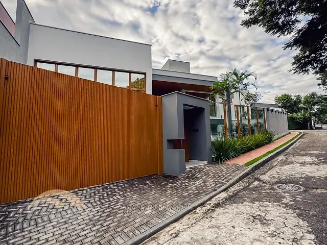 Casa 3 quartos e 5 banheiros, à venda, no bairro Das Águas em Ipatinga