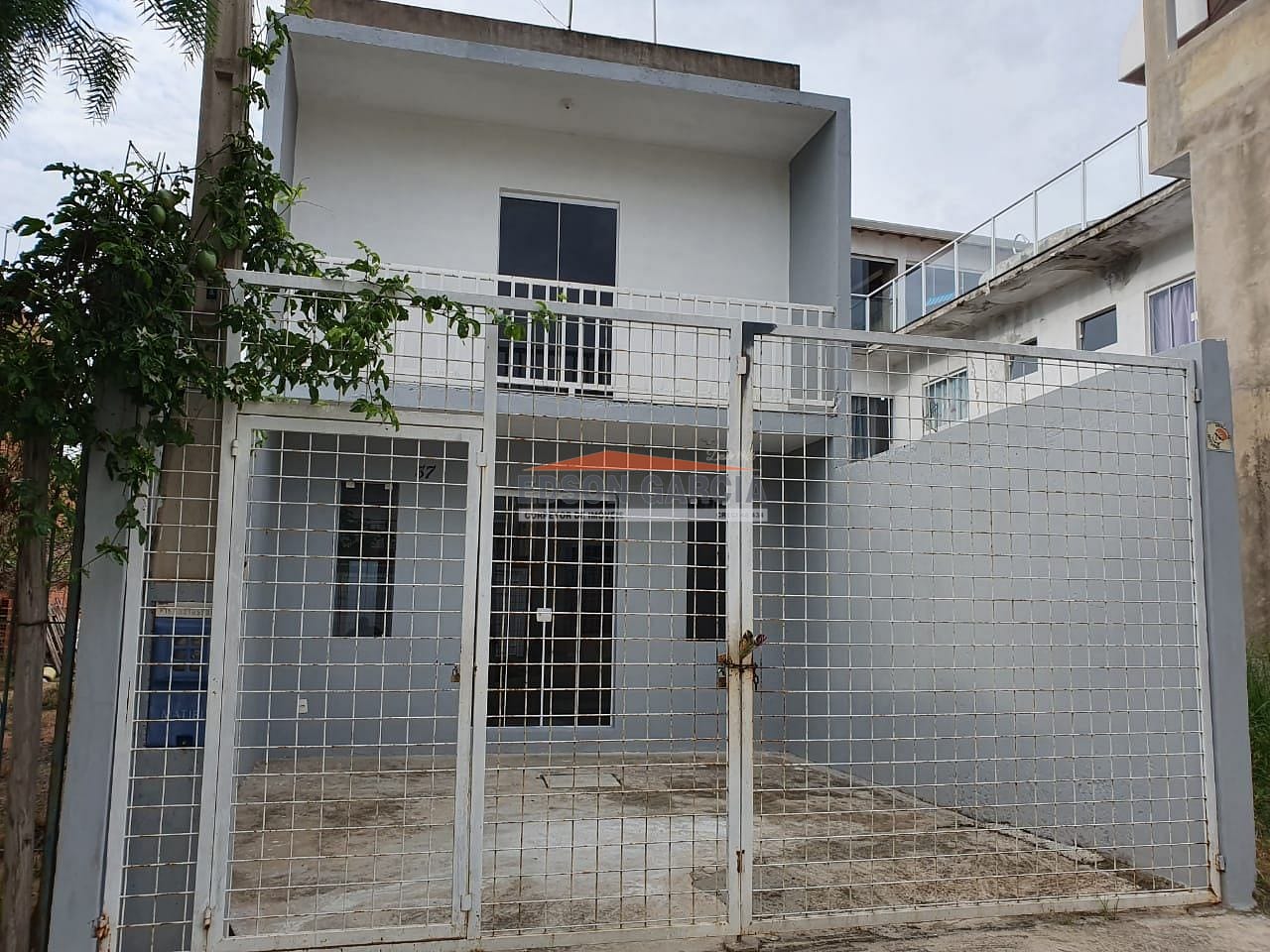 Casa à venda com 3 quartos, 120m² - Foto 2