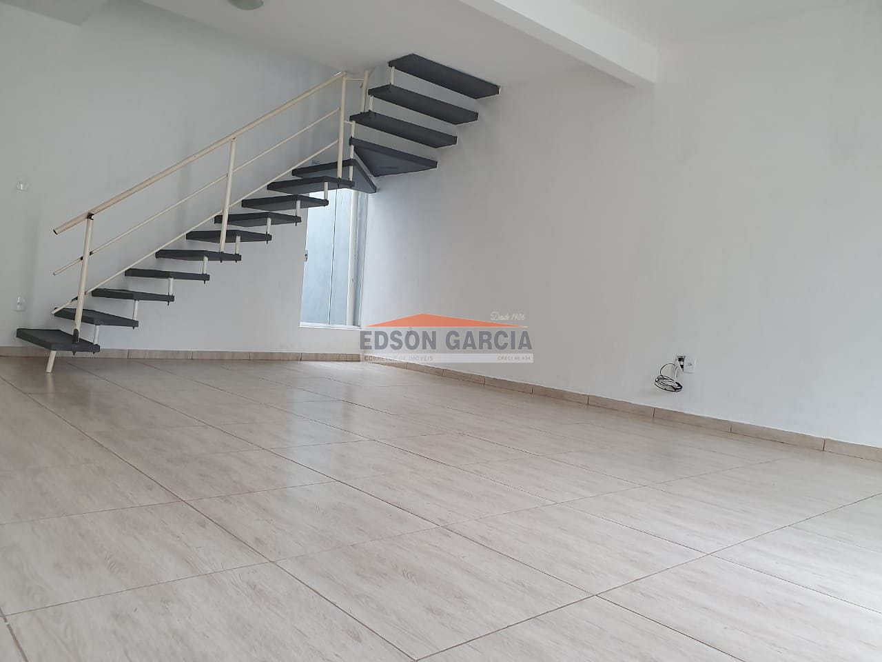 Casa à venda com 3 quartos, 120m² - Foto 7