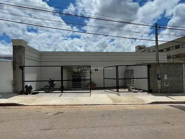 Casa com 500m², para alugar, no bairro Vila Cacilda em Jundiaí