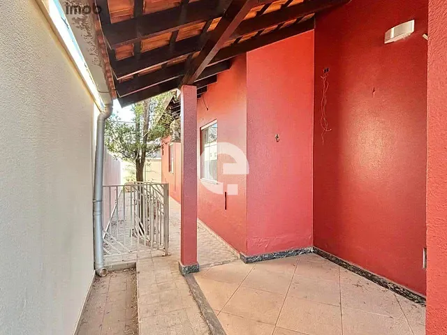 Casa 3 quartos e 4 banheiros, à venda, no bairro Diamantino em Santarém