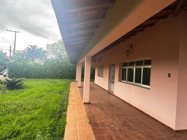 Casa com 1200m² 3 quartos e 2 banheiros, à venda, no bairro Parque Residencial Colina das Estrelas em Tatuí
