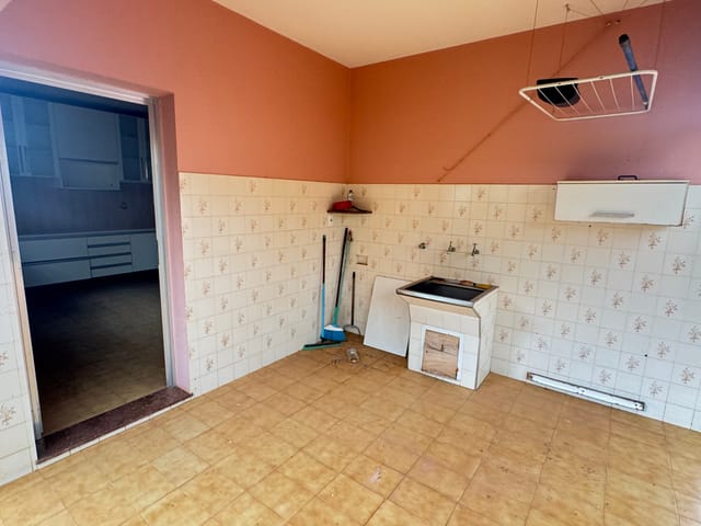 Casa com 1200m² 3 quartos e 2 banheiros, à venda, no bairro Parque Residencial Colina das Estrelas em Tatuí