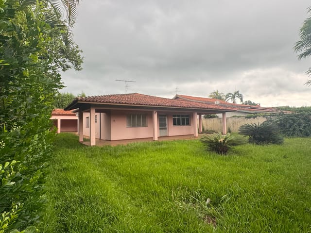 Casa com 1200m² 3 quartos e 2 banheiros, à venda, no bairro Parque Residencial Colina das Estrelas em Tatuí