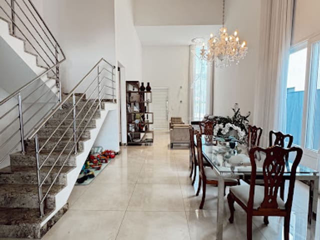 Casa com 500m² 5 quartos e 6 banheiros, à venda, no bairro Vila Nova de Colares em Serra