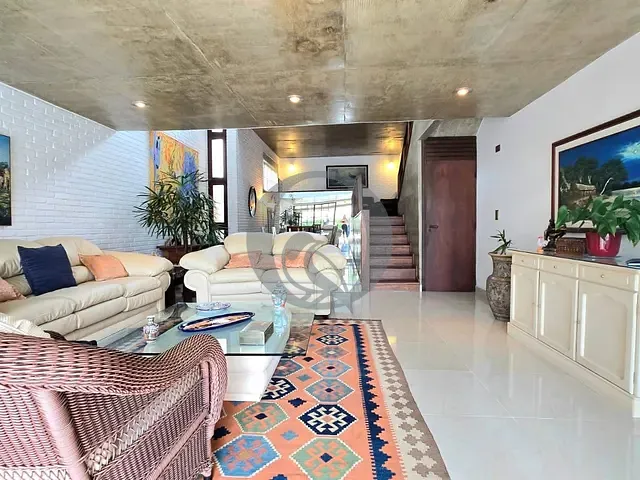 Casa com 360m² 3 quartos e 4 banheiros, à venda, no bairro Alphaville em Santana de Parnaíba