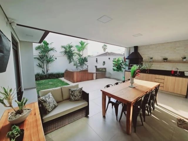 Casa 3 quartos e 3 banheiros, à venda, no bairro Urbanova V em São José dos Campos