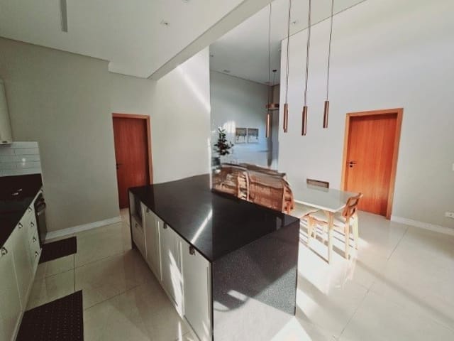 Casa 3 quartos e 3 banheiros, à venda, no bairro Urbanova V em São José dos Campos