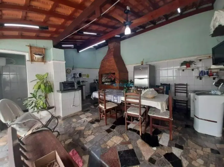 Casa, 3 quartos, 168 m² - Foto 2