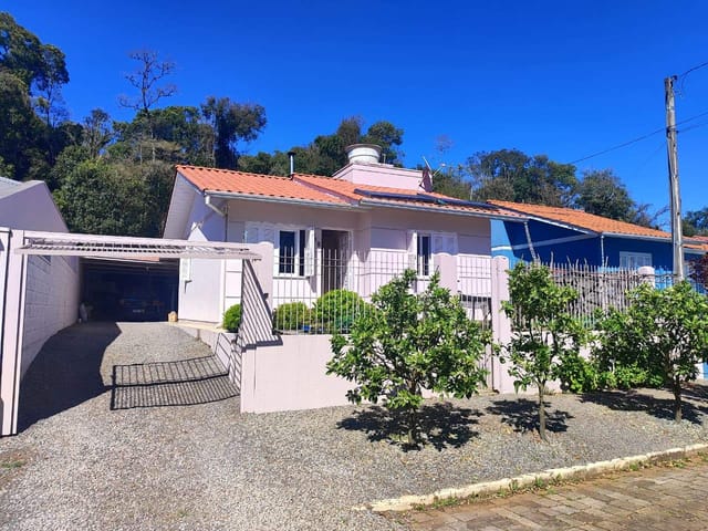 Casa 4 quartos e 2 banheiros, à venda, no bairro Caravaggio em Nova Prata