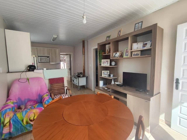 Casa 4 quartos e 2 banheiros, à venda, no bairro Caravaggio em Nova Prata