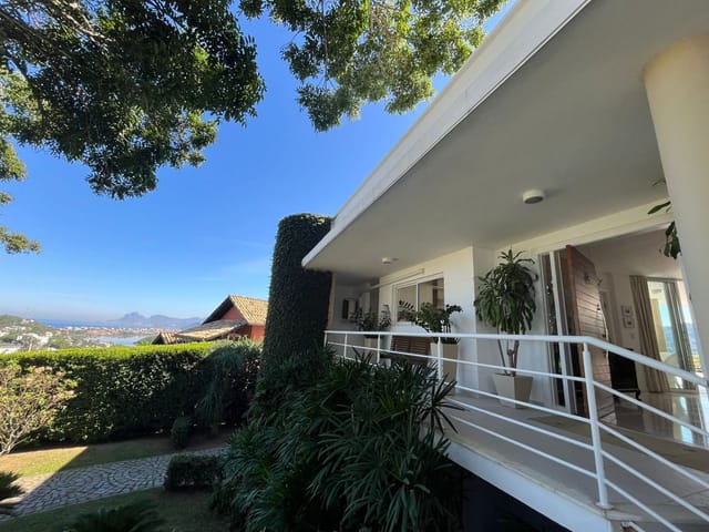 Casa com 850m² 4 quartos e 7 banheiros, à venda, no bairro Piratininga em Niterói