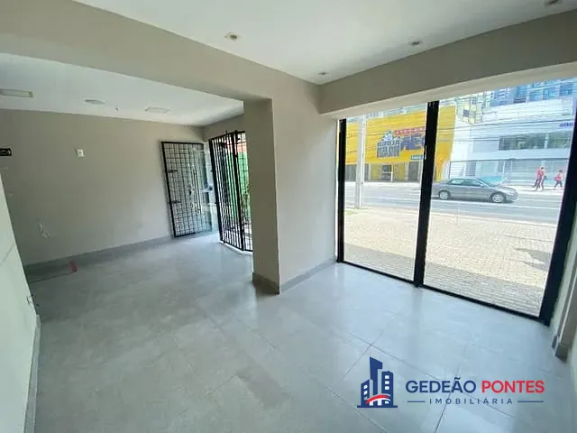 Casa com 245m², para alugar, no bairro Boa Viagem em Recife