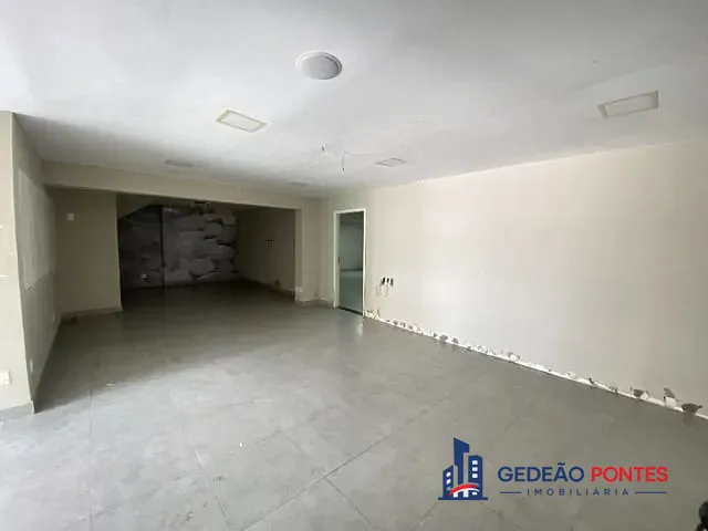 Casa com 245m², para alugar, no bairro Boa Viagem em Recife