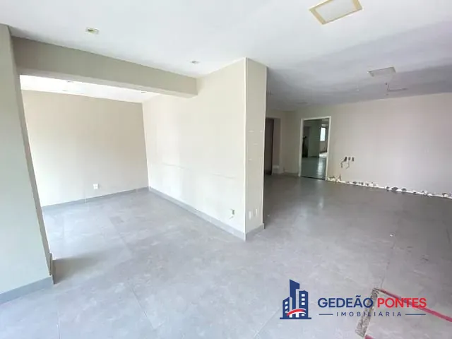 Casa com 245m², para alugar, no bairro Boa Viagem em Recife