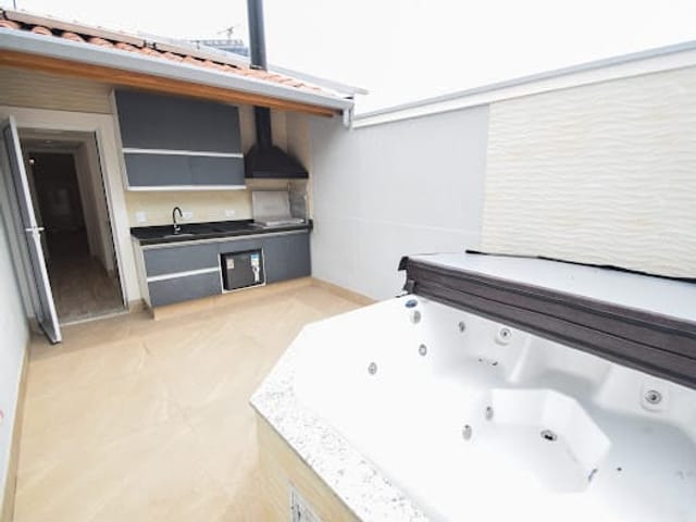 Casa 4 quartos e 5 banheiros, à venda, no bairro Vila Dom Pedro I em São Paulo