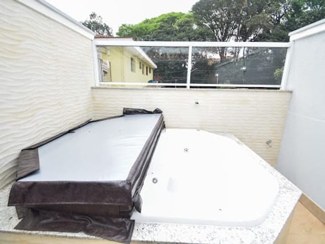 Casa 4 quartos e 5 banheiros, à venda, no bairro Vila Dom Pedro I em São Paulo