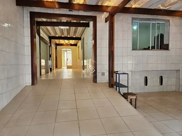 Casa 3 quartos e 5 banheiros, à venda, no bairro Água Branca em São Paulo