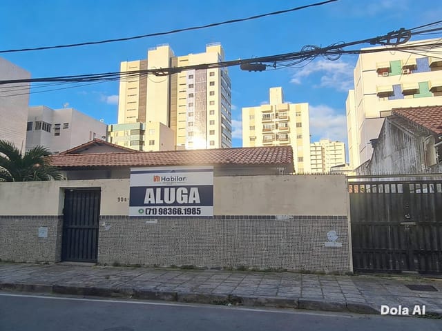 Casa para alugar, no bairro Costa Azul em Salvador