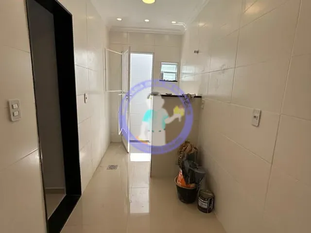 Casa 2 quartos e 1 banheiro, à venda, no bairro Centro em Nilópolis
